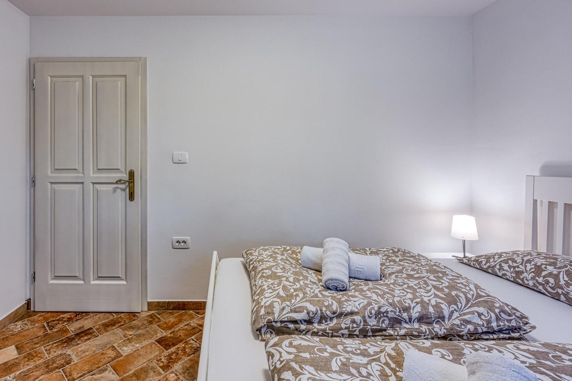 Appartamento Istrian Casa Pr Marici Pobegi Esterno foto